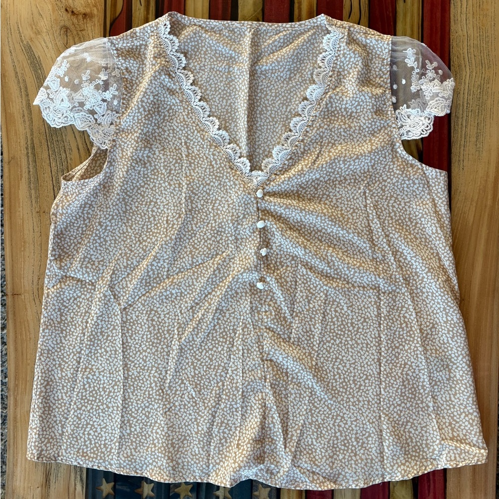 SHEIN XL lace sleeve shirt